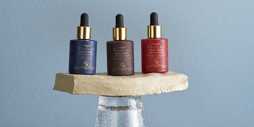 FIOLAS'TAN VEGAN İÇERİKLİ YENİ ANTI-AGING SERUM SERİSİ