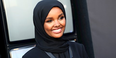 HALIMA ADEN DİNİ İNANÇLARI SEBEBİYLE PODYUMLARI BIRAKMA KARARI ALDI