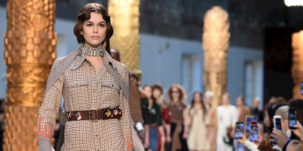 KAIA GERBER MODEL OLMANIN ZORLUKLARINI PAYLAŞTI