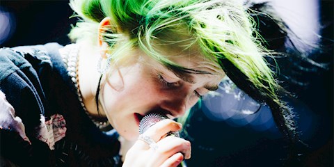 BILLIE EILISH YİNE TARİH YAZDI!