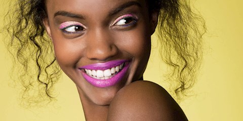 BİR NÖROLOG, SİZİ MUTLU EDECEK 4 ŞEYİ SÖYLÜYOR!