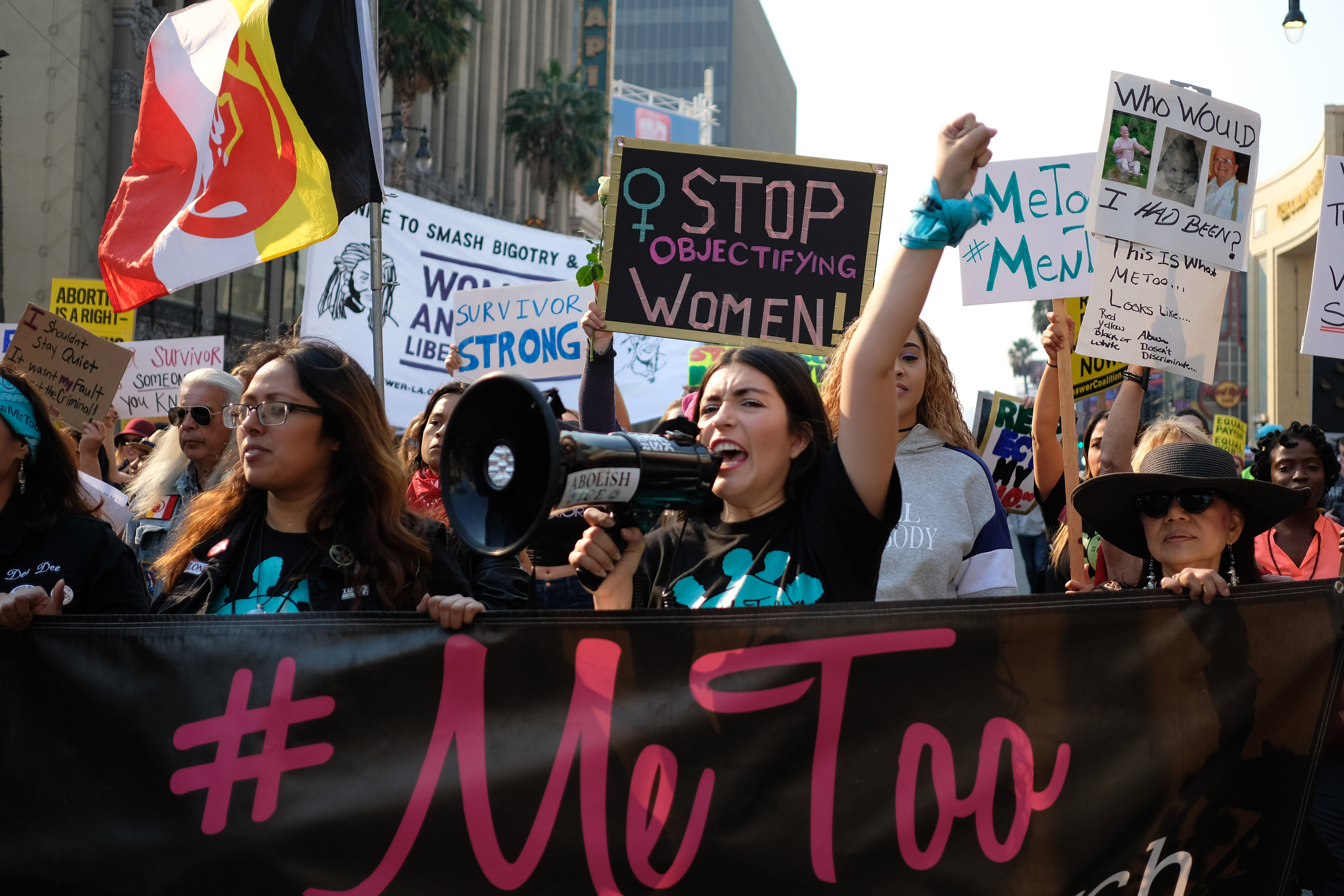 Why not me too. #METOO движение. Me too движение. Me too движение в Америке. Глава феминисток в Америке.
