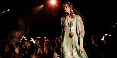 NİSAN ASTROLOJİSİ: KOÇ BURCUNDA GÜNEŞ TUTULMASINA DOĞRU