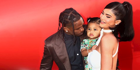 TRAVIS SCOTT KIZI STORMİ’Yİ YETİŞTİRME TARZI HAKKINDA KONUŞTU