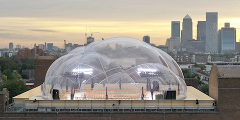 CANLI YAYIN: ALEXANDER MCQUEEN İLKBAHAR / YAZ 2022 DEFİLESİ