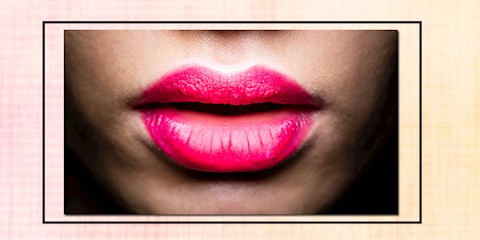 SEVGİLİLER GÜNÜ'NDE GÜZELLİĞİNİZİ ÇEKİCİ DUDAKLAR İLE TAMAMLAYIN! 