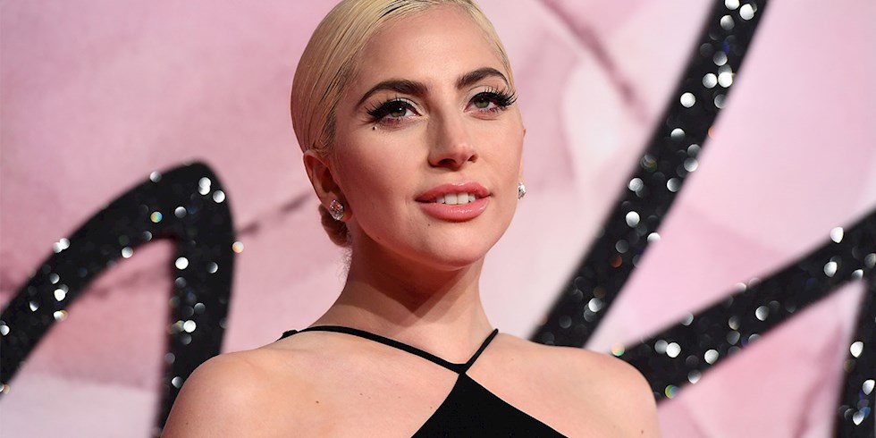 LADY GAGA'NIN GÜZELLİK ÜRÜNLERİ YOLDA!