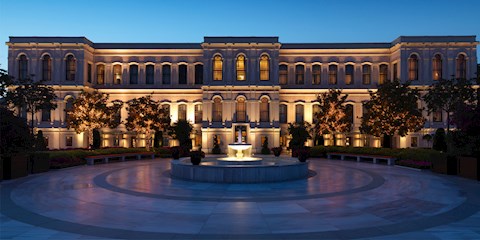 FOUR SEASONS HOTEL BOSPHORUS AY IŞIĞI GECELERİNE DAVET EDİYOR