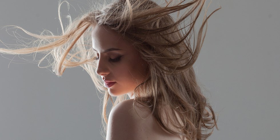 CANLI VE IŞILTILI SAÇLAR İÇİN MEZOTERAPİ