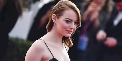 ERDEM X H&M KOLEKSİYONUNU GİYEN İLK ÜNLÜ EMMA STONE 