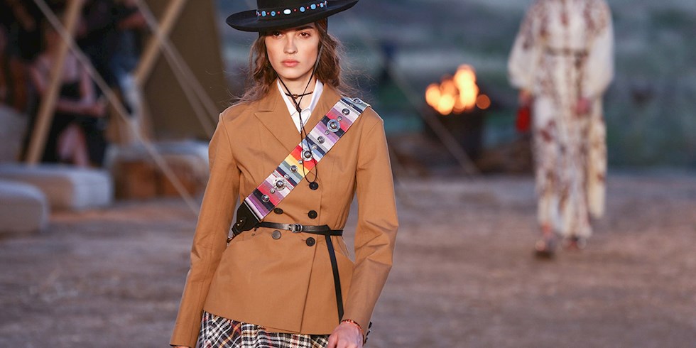 OFİSTEN HAFTASONUNA BLAZER CEKETLER