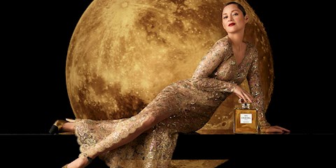 CHANEL NO. 5 AYA ÇIKIYOR