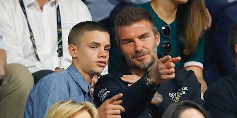 BECKHAM ÇİFTİNİN OĞLU ROMEO, YSL MARKASININ YÜZÜ OLDU