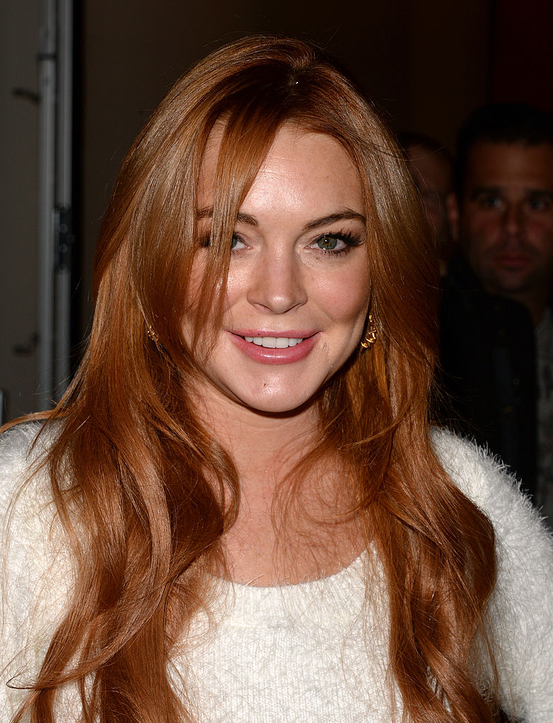 Lindsay Lohan'ın ışıltılı bakır renk saçı