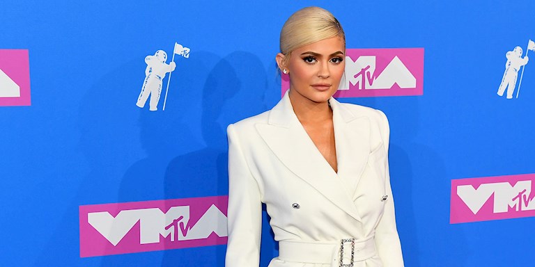 KYLIE JENNER VE JUSTIN BIEBER’IN ‘RISE & SHINE’ PERFORMANSI