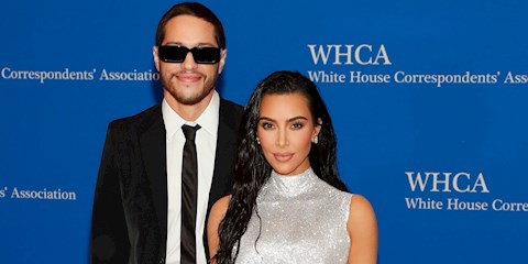 KIM KARDASHIAN VE PETE DAVIDSON İLK DEFA KIRMIZI HALIDA