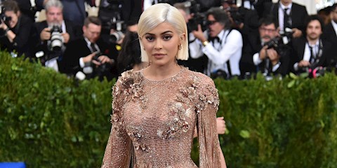 2020’NİN EN ÇOK KAZANAN YILDIZI KYLIE JENNER OLDU