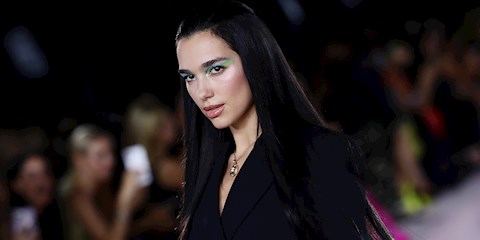 DUA LIPA YENİ GİRİŞİMİNİ DUYURDU