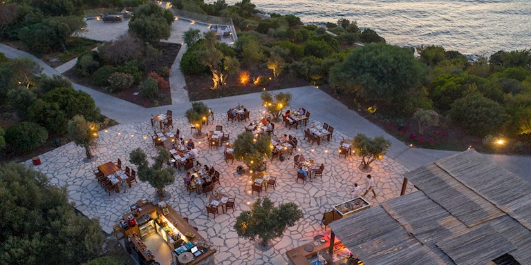 YENİLENEN MEZE BY THE SEA RESTAURANT, SIX SENSES KAPLANKAYA’DA AÇILDI 