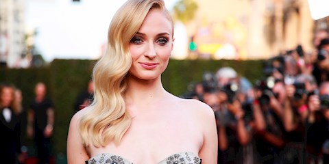 SOPHIE TURNER OYUNCULUĞA GERİ DÖNÜYOR
