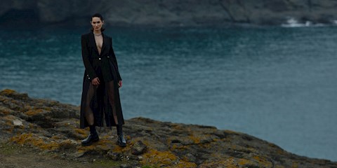 FASHION WEEK ISTANBUL: SEZGI TUZEL 2022-23 SONBAHAR-KIŞ DEFİLESİ