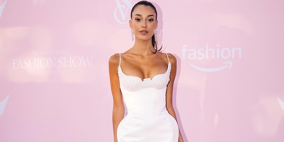 Dilan Çiçek Deniz, Victoria's Secret Fashion Show Pembe Halısında