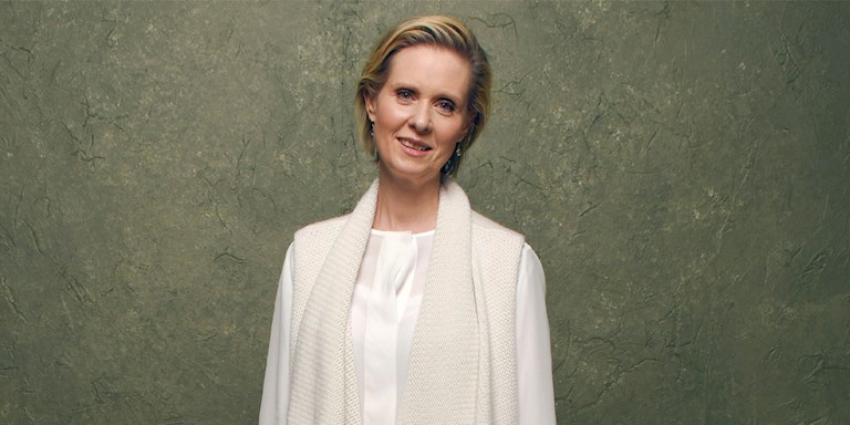 SEX AND THE CITY’NİN MIRANDA’SI YÖNETMEN KOLTUĞUNDA