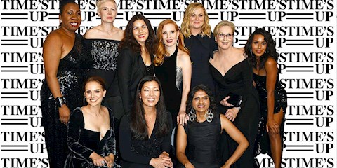 SİYAH GOLDEN GLOBES ELBİSELERİ AÇIK ARTIRMADA