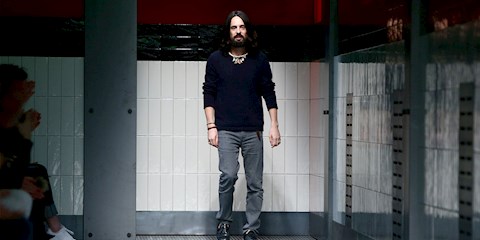 GUCCI’NİN İLGİNÇ DEFİLE DAVETİYESİ