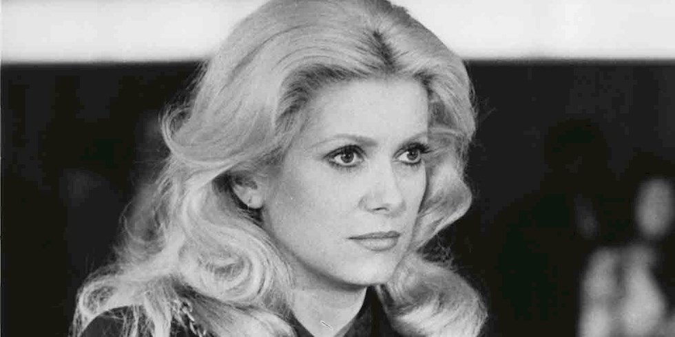 BURJUVAZİNİN AYAK SESLERİ