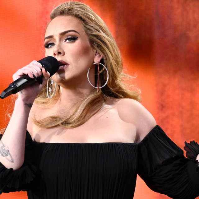 Adele Müziğe Ara Veriyor