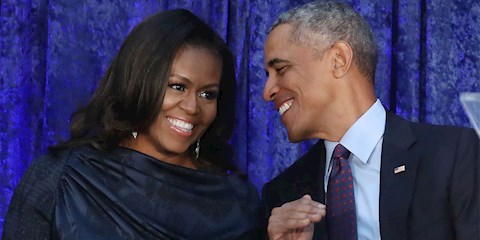 MICHELLE OBAMA’NIN PODCASTİNİN İLK KONUĞU BARACK OBAMA OLDU