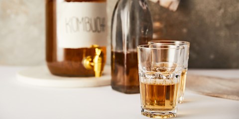 KOMBUCHA ÇAYININ CİLDE FAYDALARI