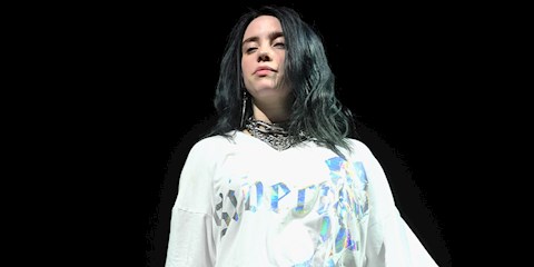 BILLIE EILISH’IN VÜCUDUNU ELEŞTİRENLERE BİR MESAJI VAR