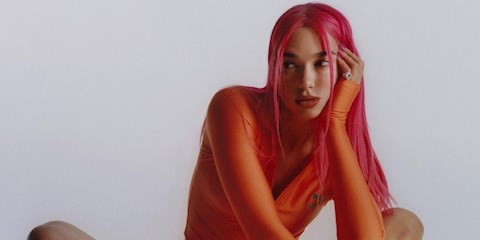 YÜKSELİŞTE: PEMBE SAÇLAR