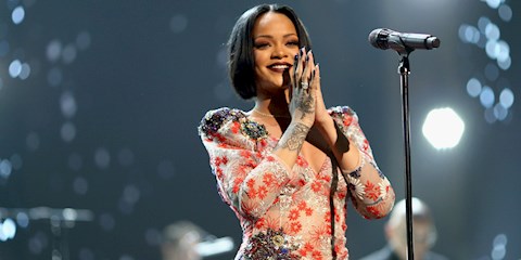 RIHANNA, ALTI YIL SONRA MÜZİĞE DÖNÜYOR