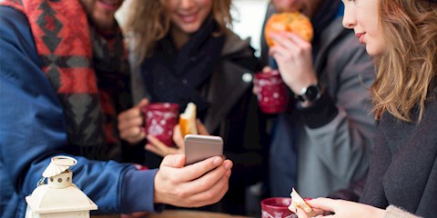 BU YILBAŞI TELEFONLA ŞAHANE KARELER ÇEKİN!