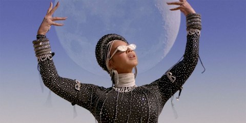 BEYONCE’NİN ‘BLACK IS KING’ ALBÜMÜNDEKİ MODA SUNUMU