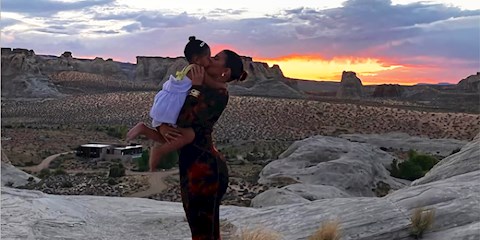 KYLIE JENNER'DAN STORMI'YE SÜRPRİZ