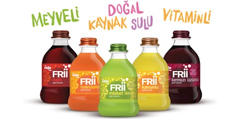 DEFNE KOZ İMZALI ŞİŞELERİ İLE YENİ PINAR FRİİ 