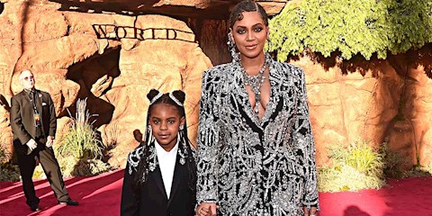 KIRMIZI HALININ COOL İKİLİSİ : BEYONCE VE BLUE IVY