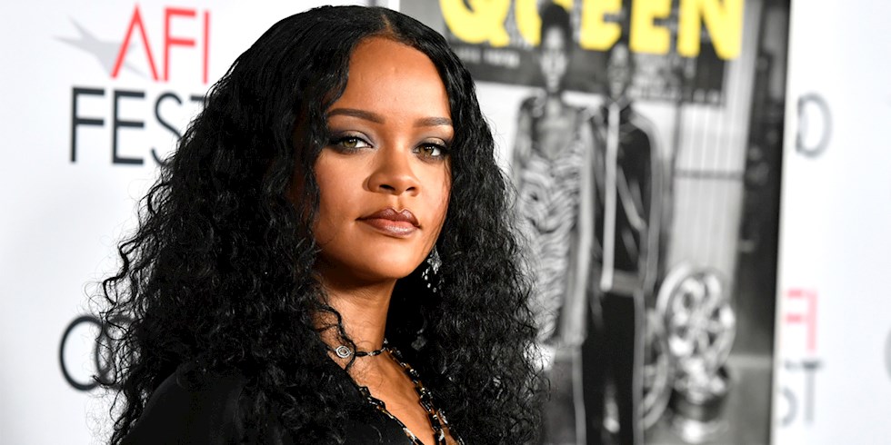 RIHANNA CORONA VİRÜS İLE MÜCADELEYE 5 MİLYON DOLAR BAĞIŞLADI!
