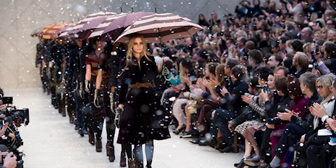 BURBERRY VE VIVIENNE WESTWOOD BİR KAPSÜL KOLEKSİYON TASARLIYOR