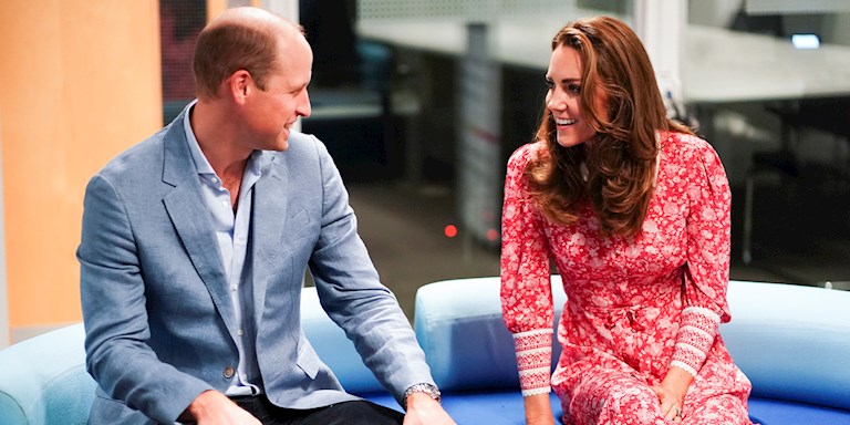 CAMBRIDGE DÜKÜ VE DÜŞESİ YOUTUBER OLDU