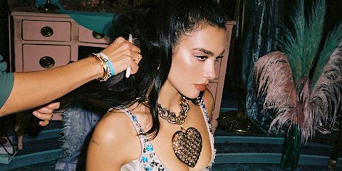 EVDE YAPABİLECEĞİNİZ KOLAY VE HAVALI SAÇ STİLLERİ