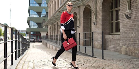 MODANIN STATÜ BELİRLEYEN PARÇALARI