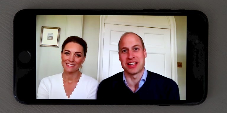 PRENS WILLIAM VE KATE MIDDLETON TOMBALA OYNADI