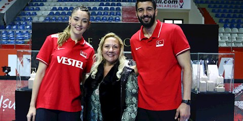 BEE GODDESS MİLLİ VOLEYBOL TAKIMLARININ RESMİ SPONSORU OLDU