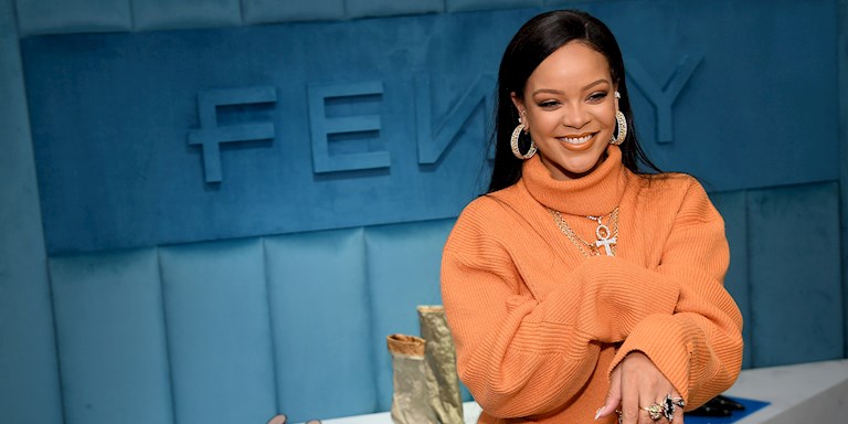 RIHANNA MİLYARDER OLDU