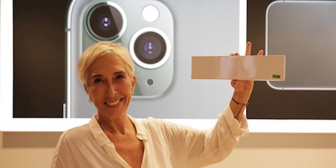 iPHONE 11 VE APPLE WATCH SERIES TÜRKİYE'DE İLK SAHİPLERİYLE BULUŞTU!